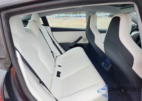 2024 Tesla Model 3 z USA, uszkodzony, nr VIN 5YJ3E1ET7RF866347